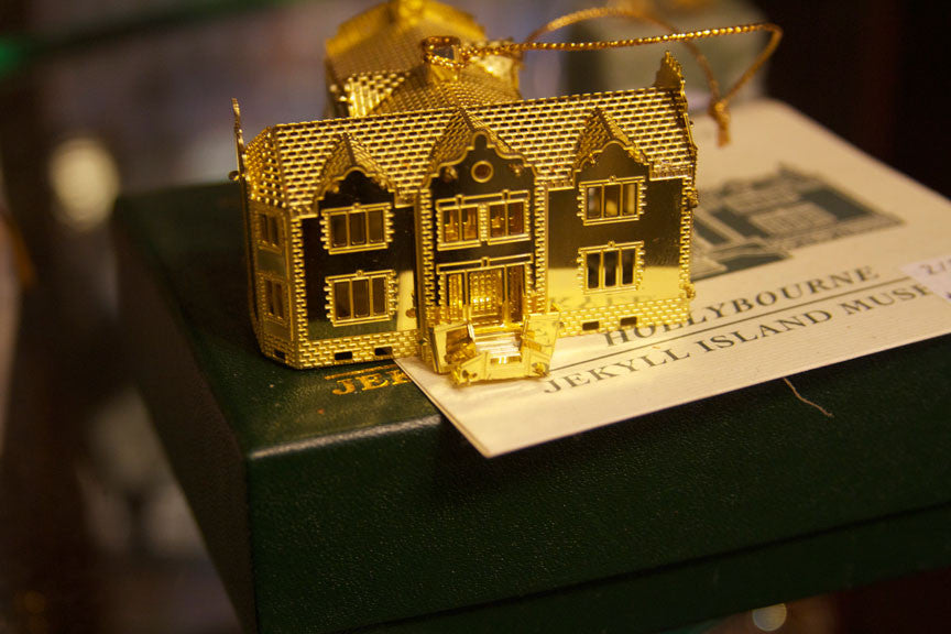 Hollybourne Cottage Ornament